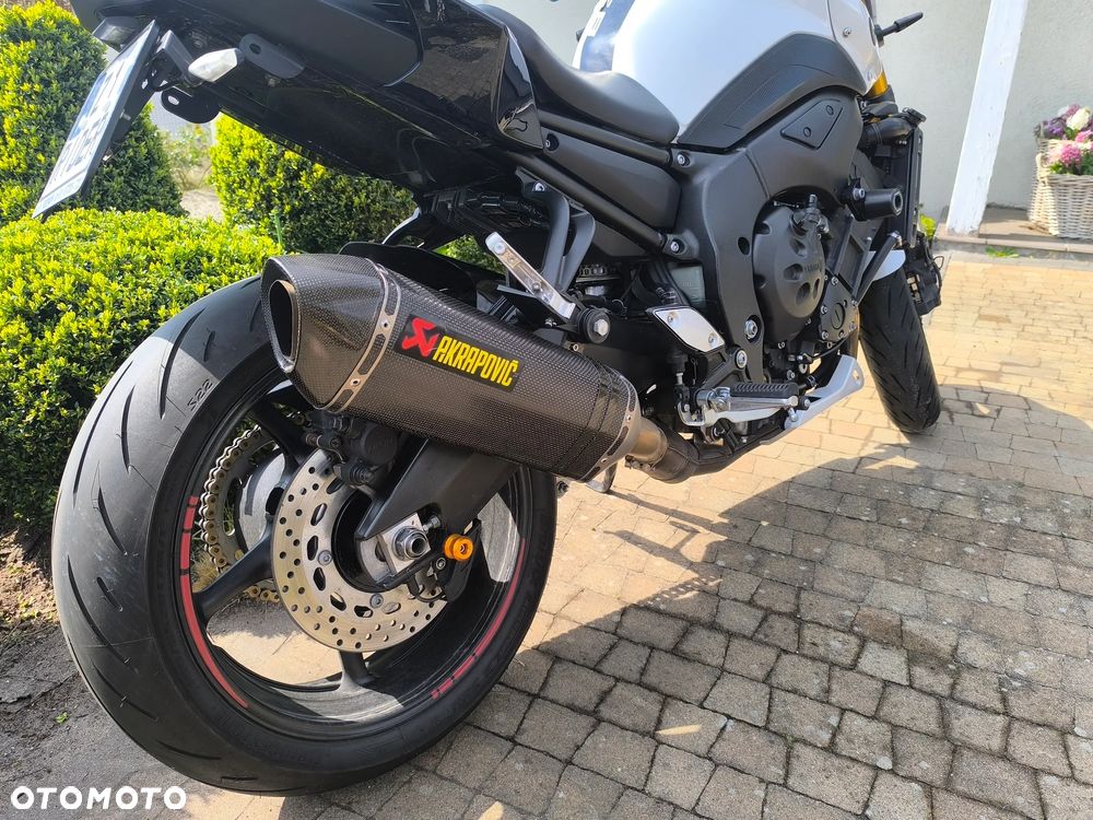 Yamaha FZ8 - 7