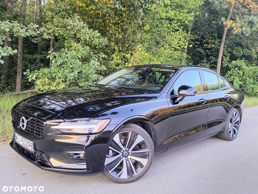 Volvo S60 B5 B AWD Plus Dark - 4