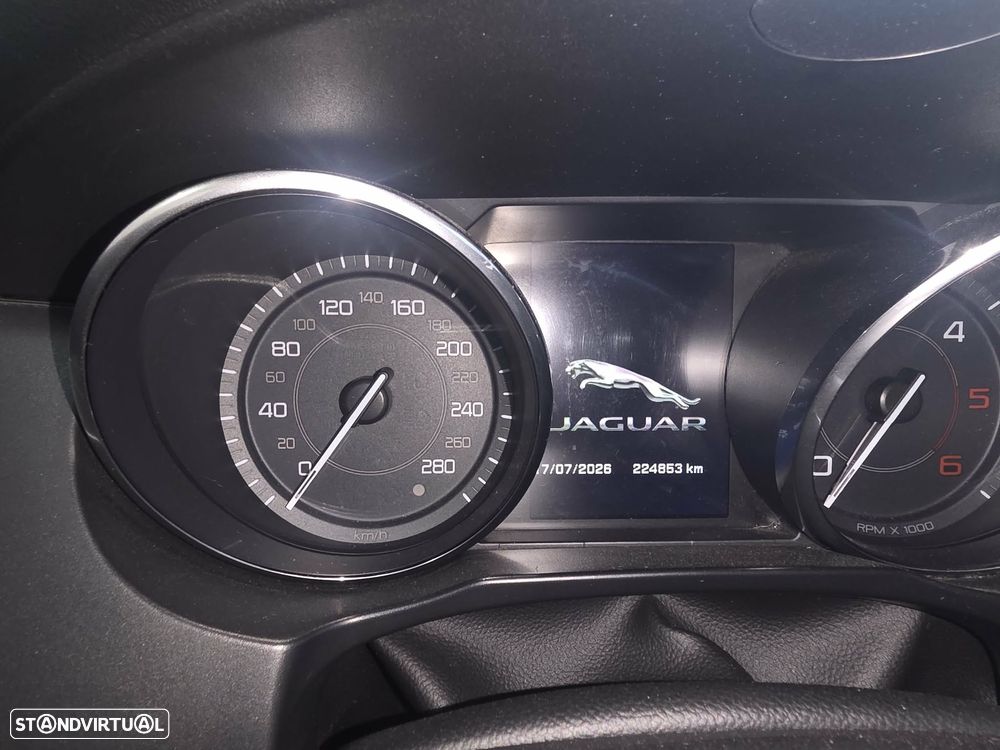 Jaguar XE 2.0 D R-Sport Aut. - 7