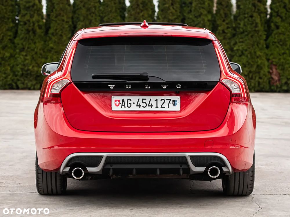 Volvo V60 D5 AWD Geartronic RDesign - 11