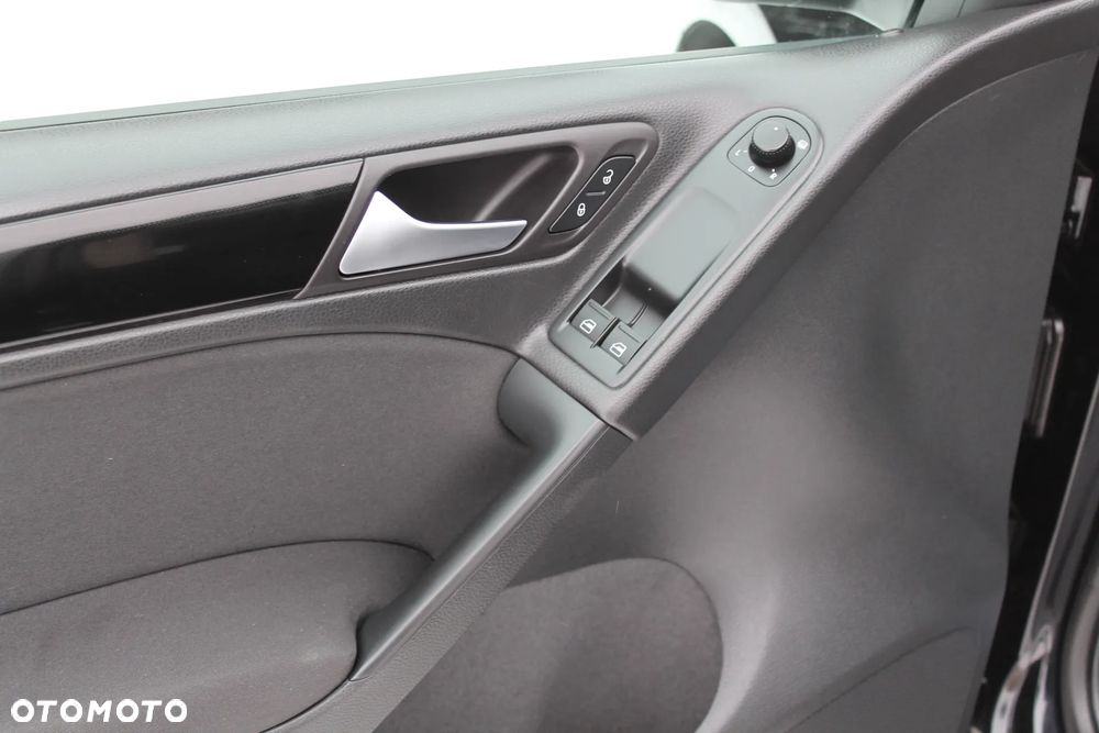 Volkswagen Golf - 17