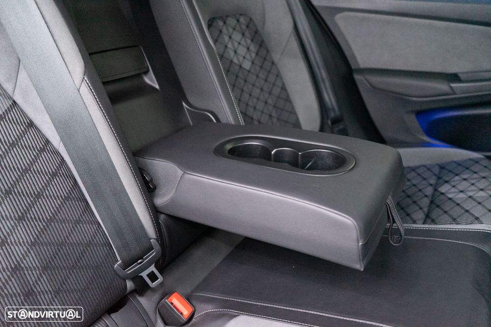 VW Golf Variant 2.0 TDi R-Line DSG - 55