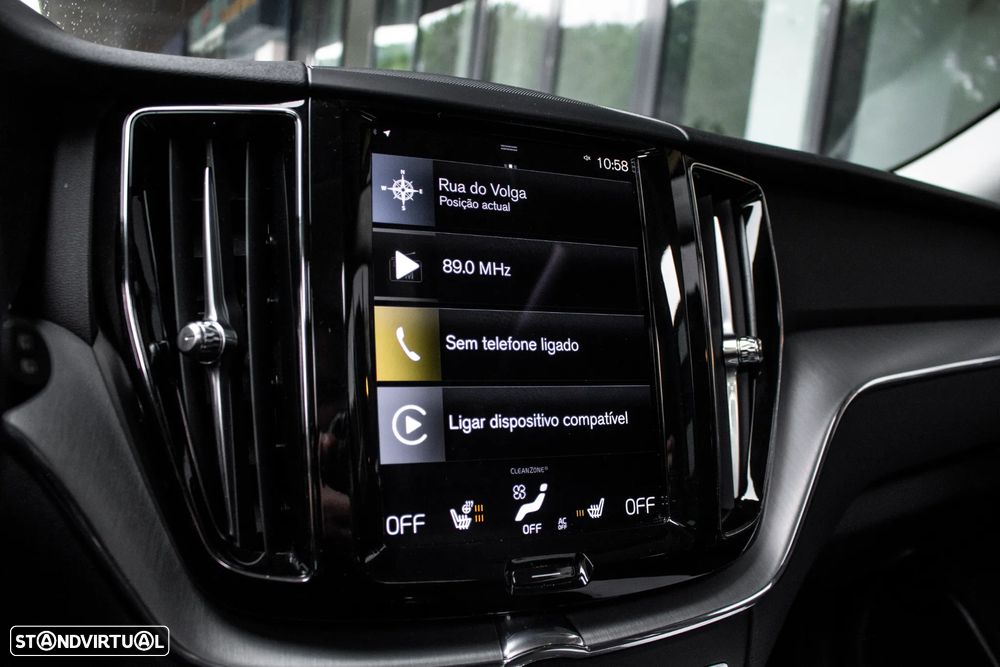 Volvo XC 60 2.0 T8 PHEV Momentum AWD - 42