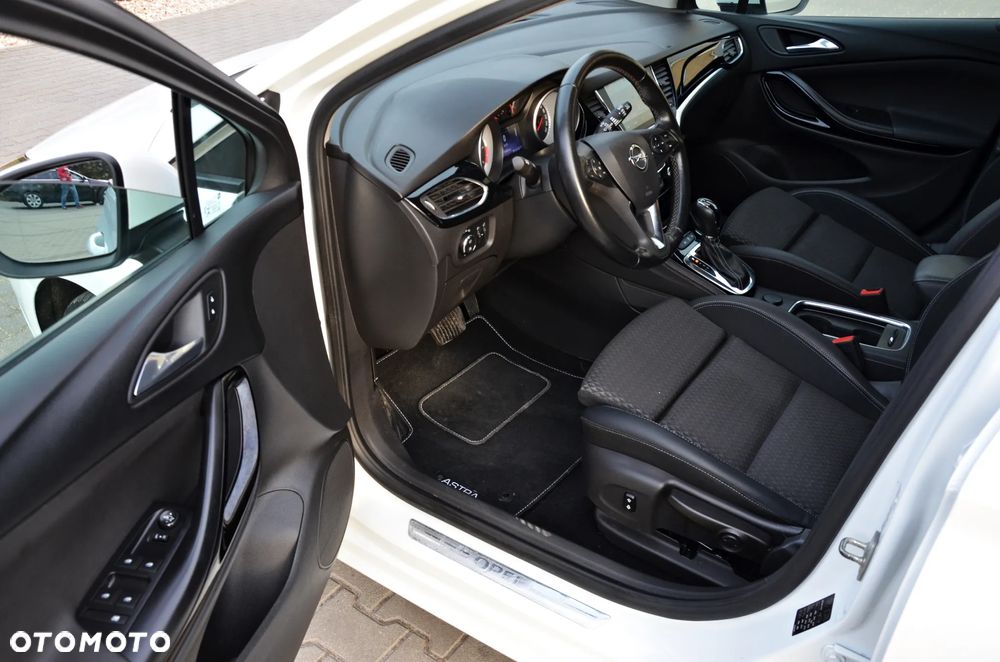 Opel Astra 1.6 D (CDTI) Automatik Dynamic - 28