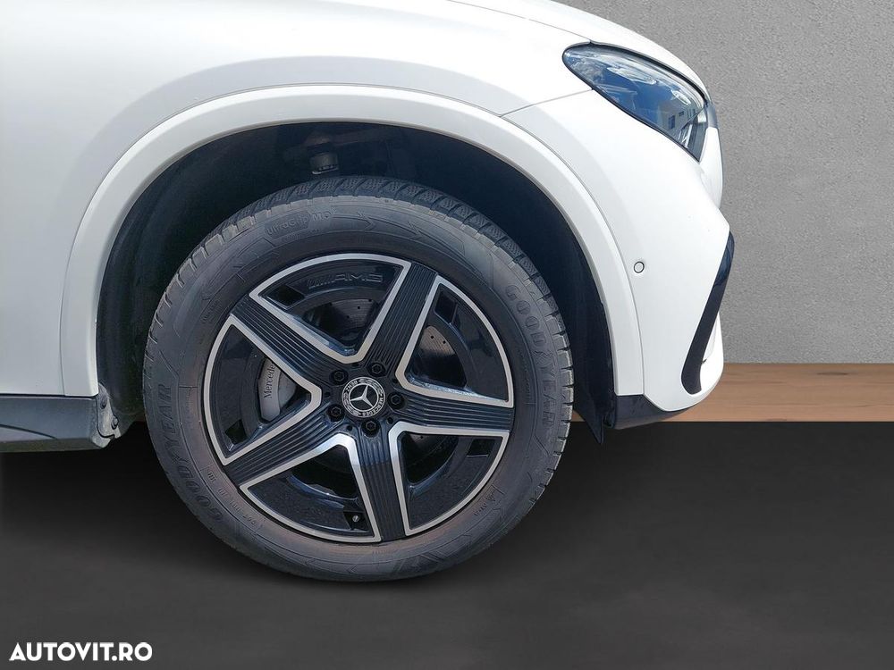 Mercedes-Benz GLC 300 e 4Matic 9G-TRONIC AMG Line Advanced - 17