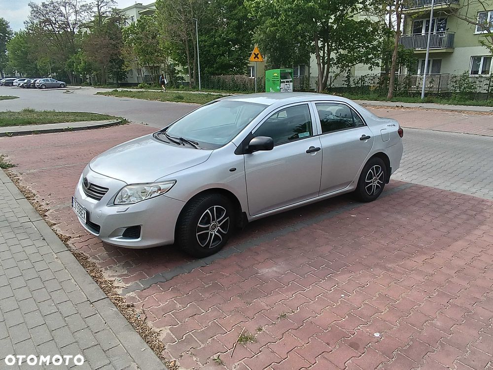 Toyota Corolla - 1