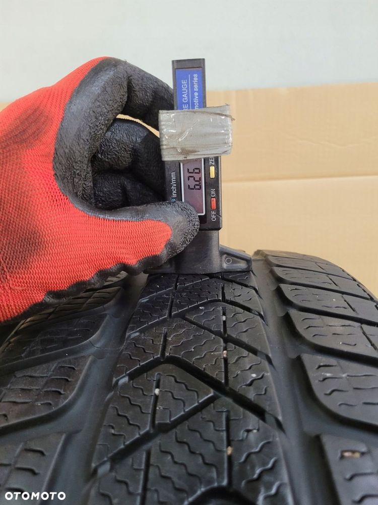 Opony zimowe Pirelli Winter SottoZero 3 215/60R16 95 H - 2