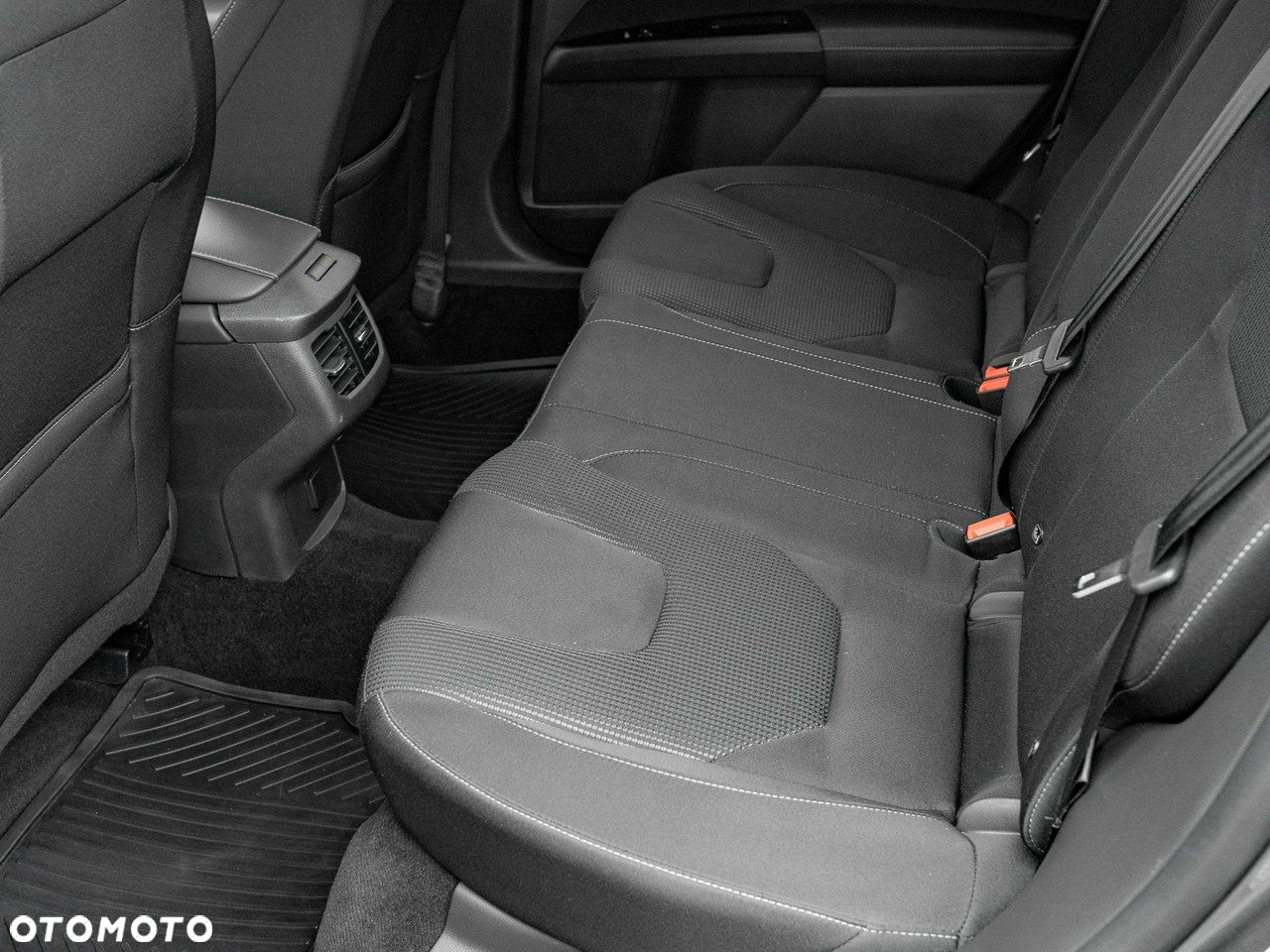 Ford Mondeo - 25