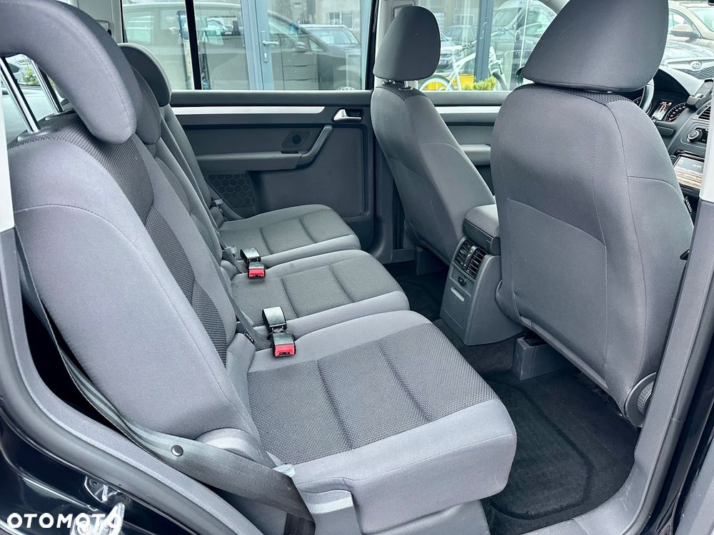 Volkswagen Touran 1.6 TDI DPF BlueMot Trendline - 25