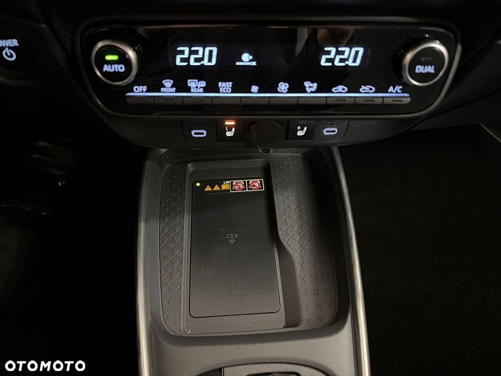 Toyota Aygo X Hybrid 1.5 Style e-CVT - 19