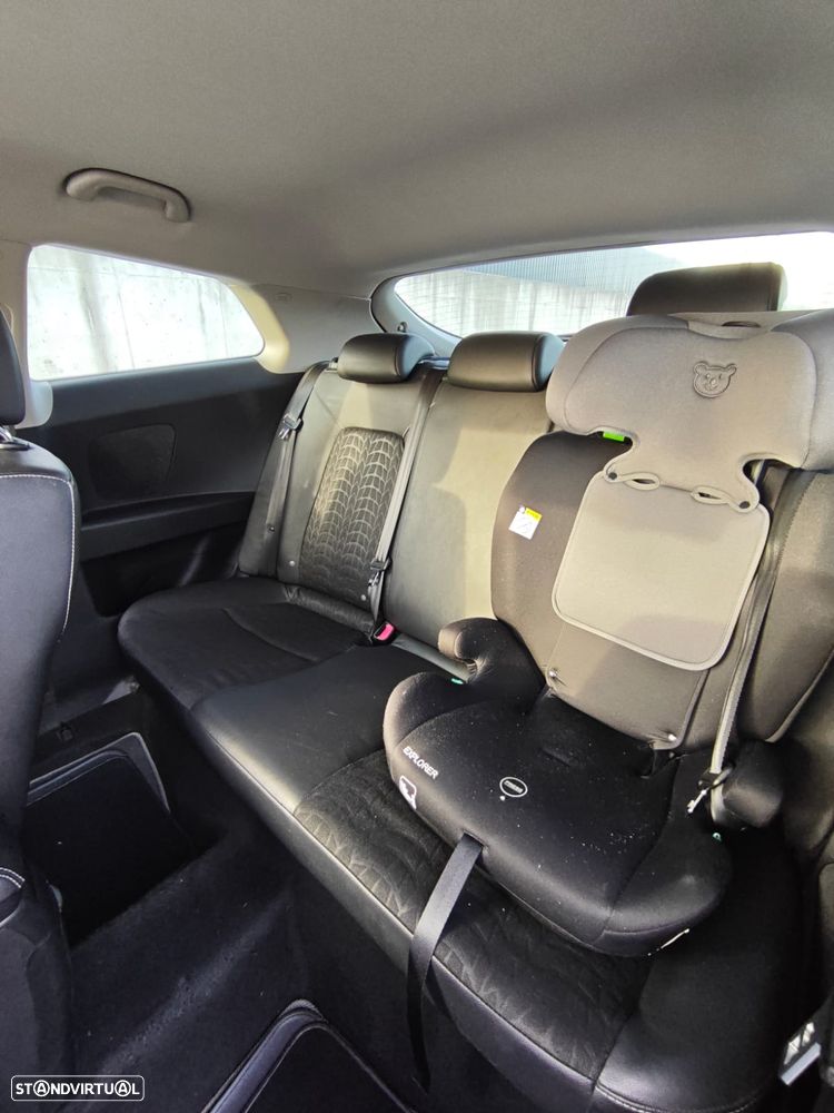 Kia Ceed S Coupé 1.6 CRDi TX - 7