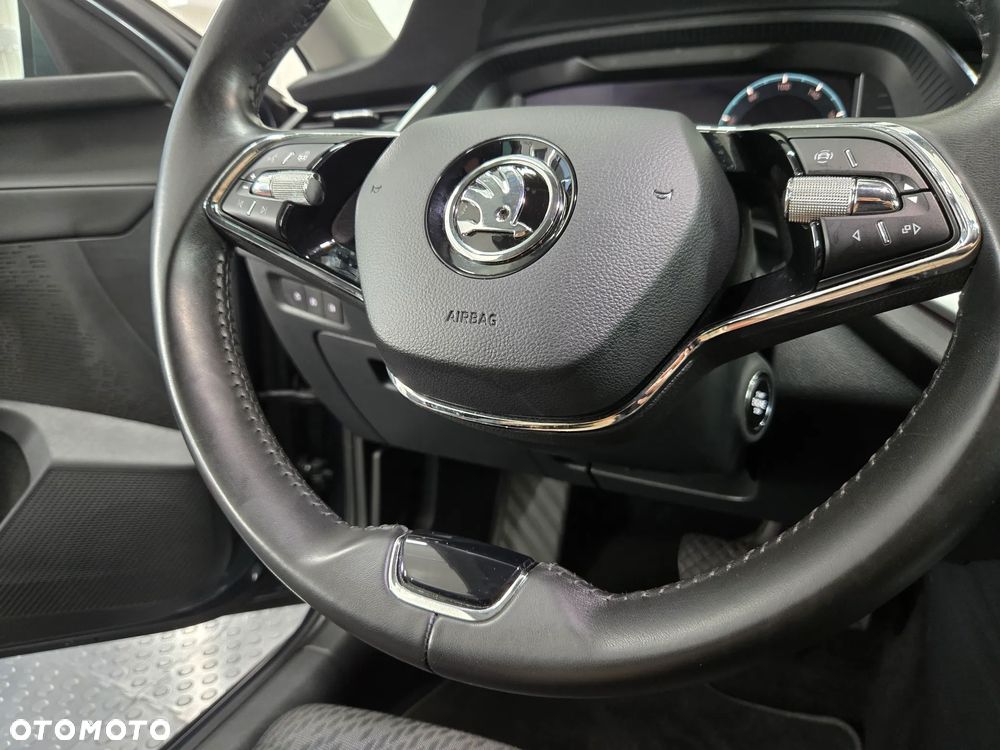 Skoda Octavia 2.0 TDI DSG Clever - 28