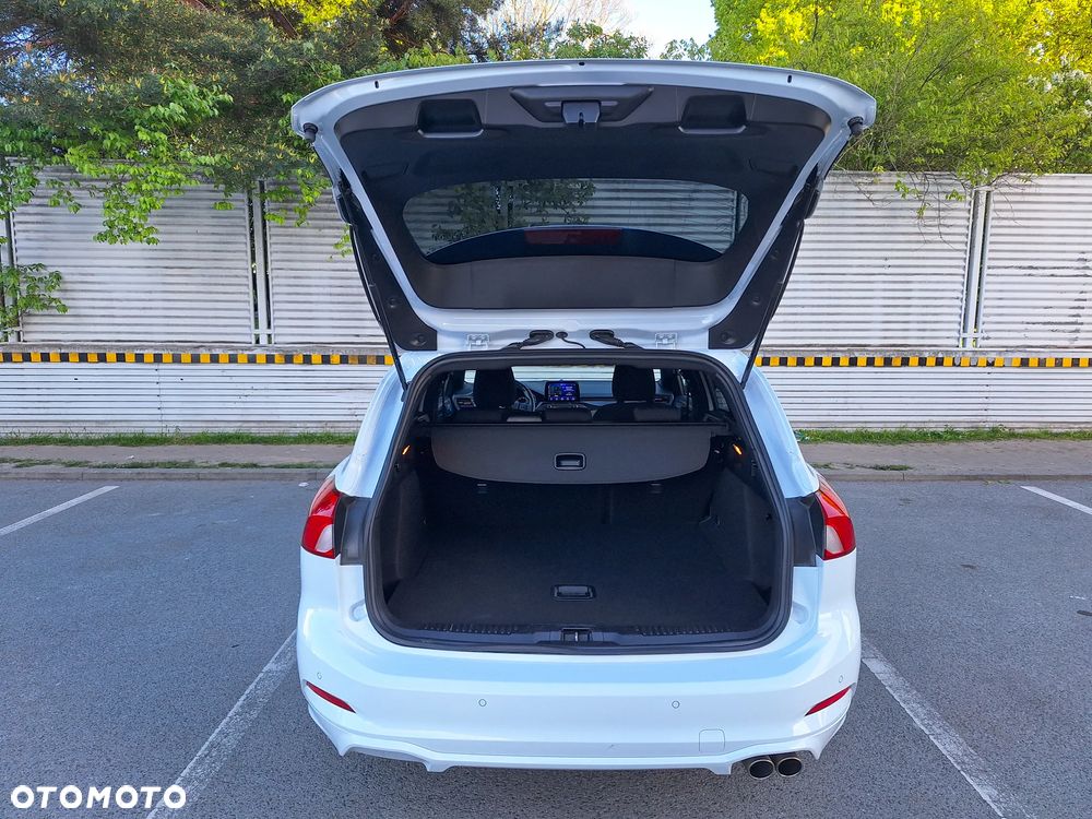 Ford Focus 1.5 EcoBoost ST-Line - 14