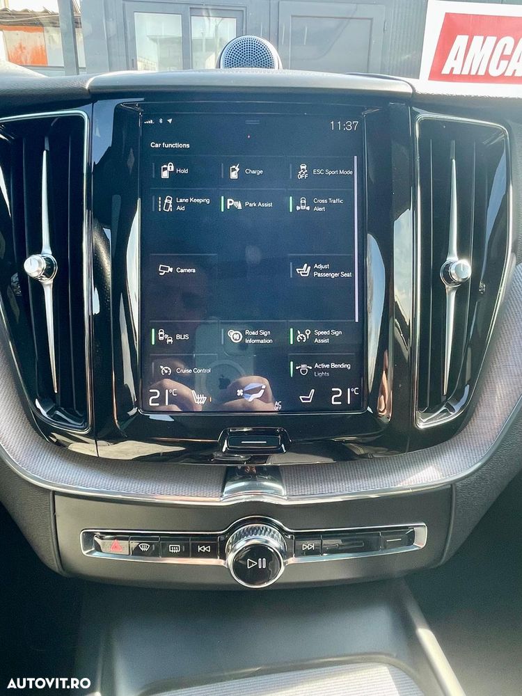 Volvo XC 60 T8 Twin Engine AWD R-Design - 12