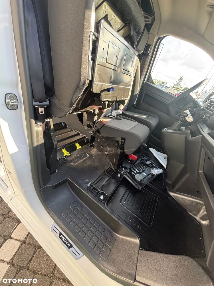 Toyota Proace - 10