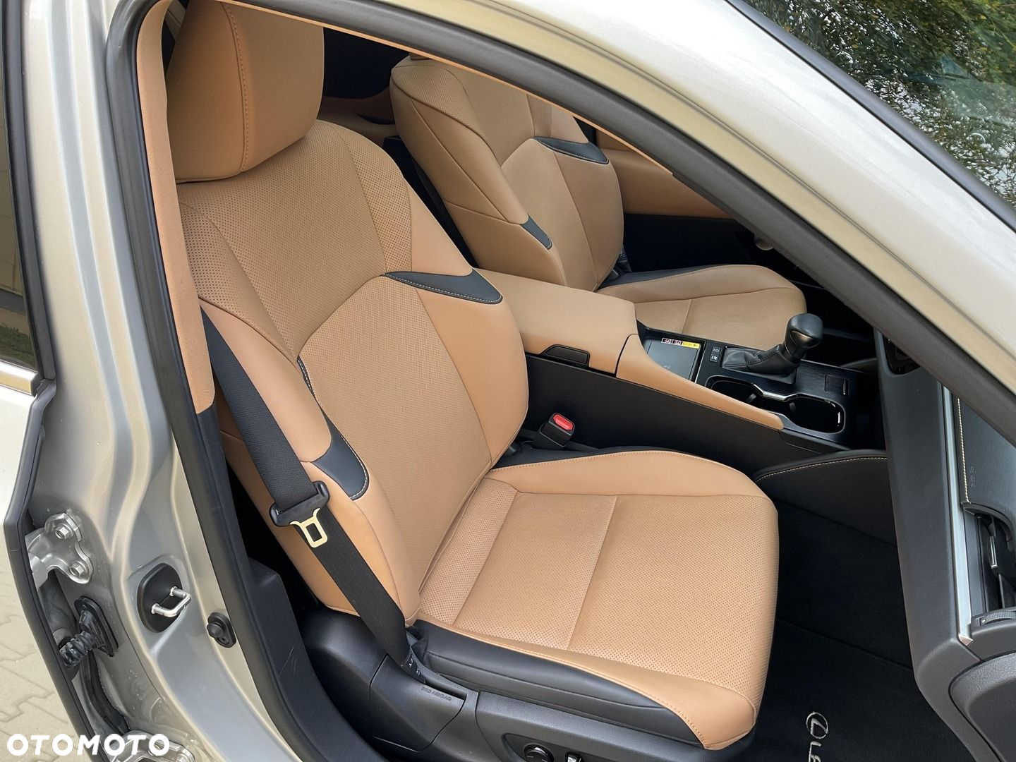 Lexus ES 300h Business Edition - 20