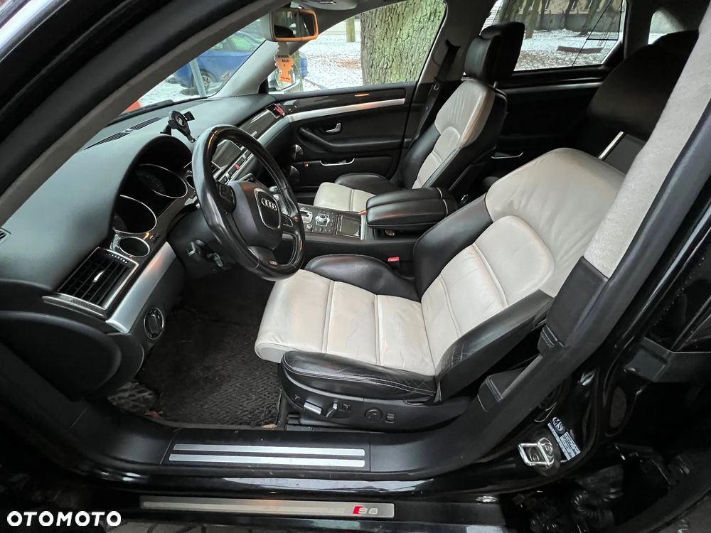Audi A8 - 11