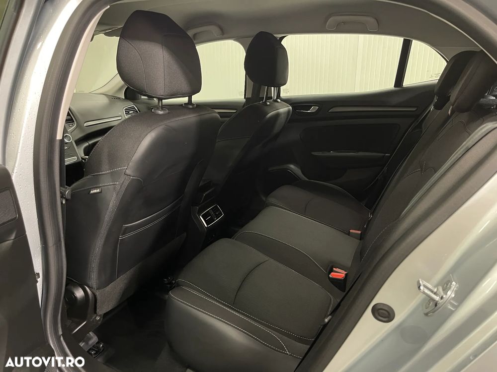 Renault Megane Blue dCi 116 Life - 10