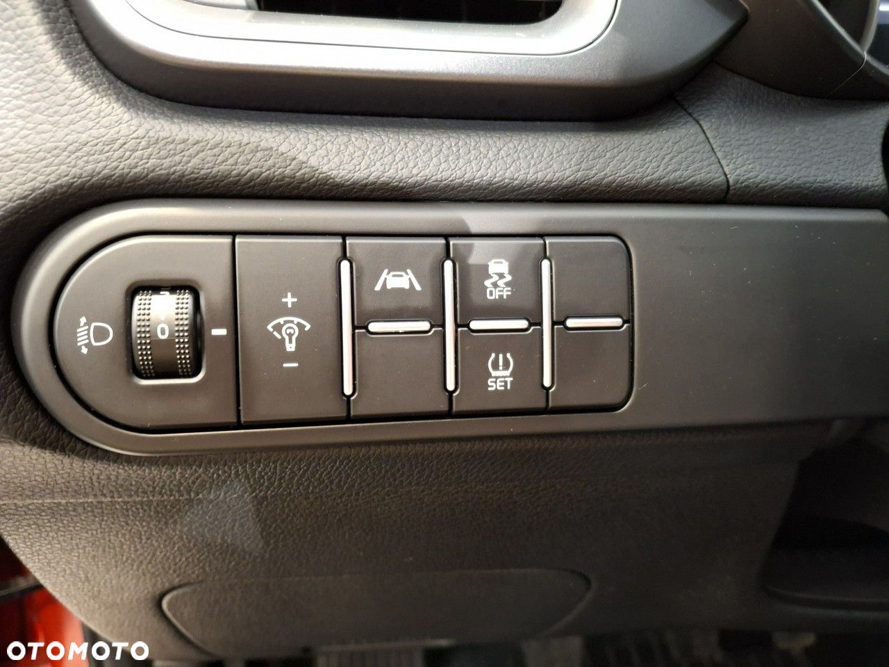 Kia XCeed 1.5 T-GDI M - 13