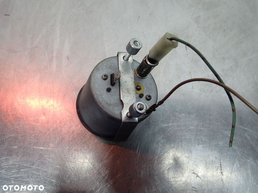 ZEGAREK MERCEDES - BENZ T1 308D KACZKA - 3