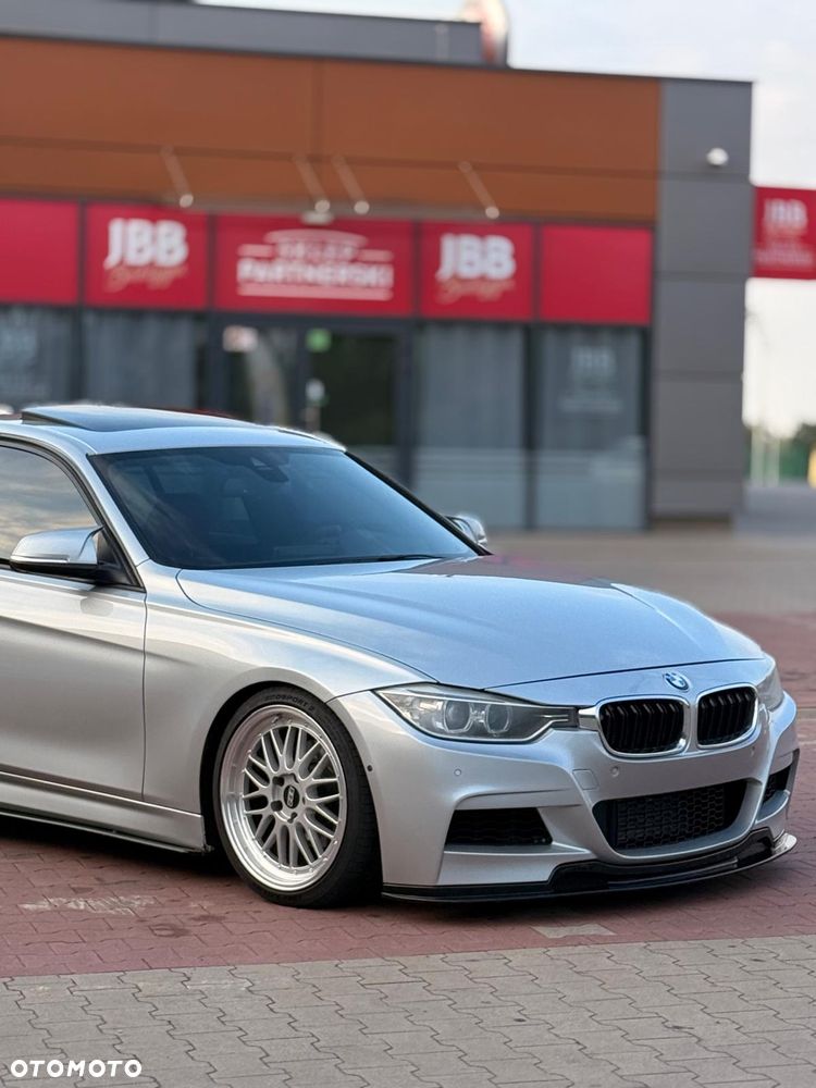 BMW Seria 3 328i Sport Line - 14