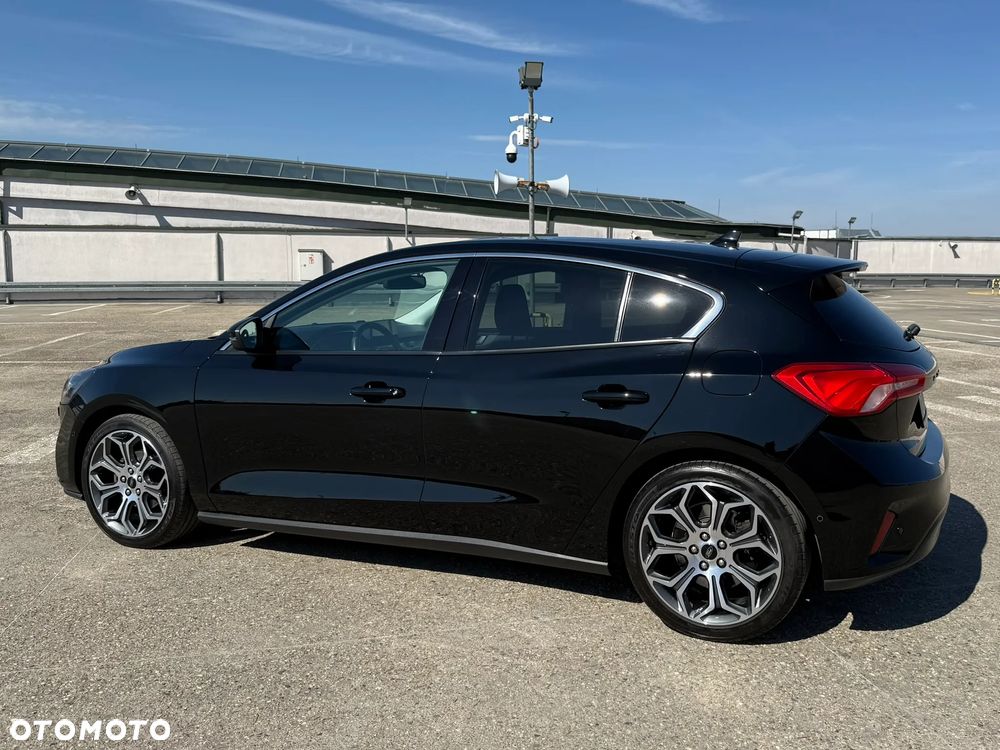 Ford Focus 1.5 EcoBoost Titanium Business - 6
