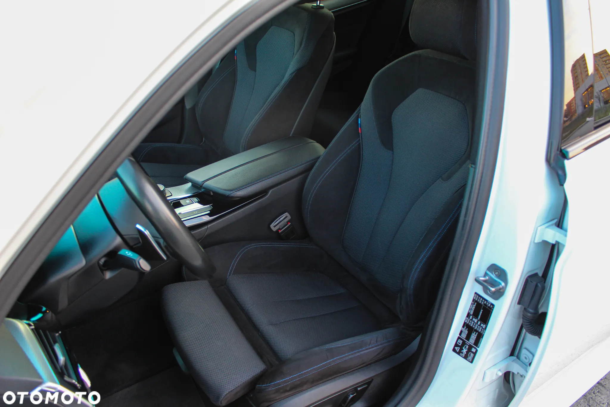 BMW Seria 5 520d xDrive M Sport sport - 9