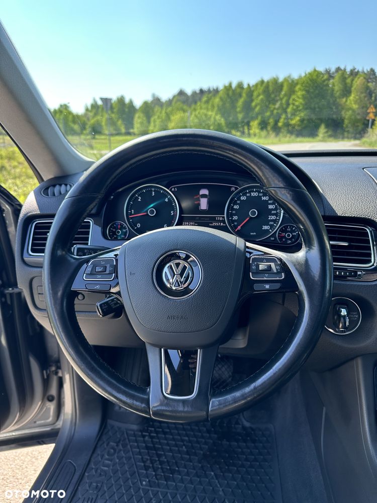 Volkswagen Touareg 3.0 V6 TDI 4XMot BMT - 12