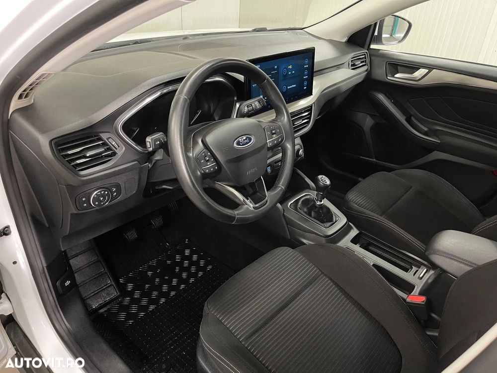 Ford Focus 1.0 EcoBoost MHEV Titanium - 6