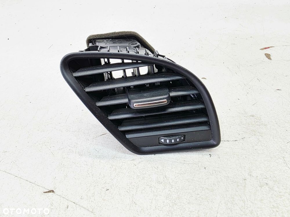 KRATKA NAWIEWU PRAWA CZARNY MAT AUDI A4 B8 8K1820902B - 2