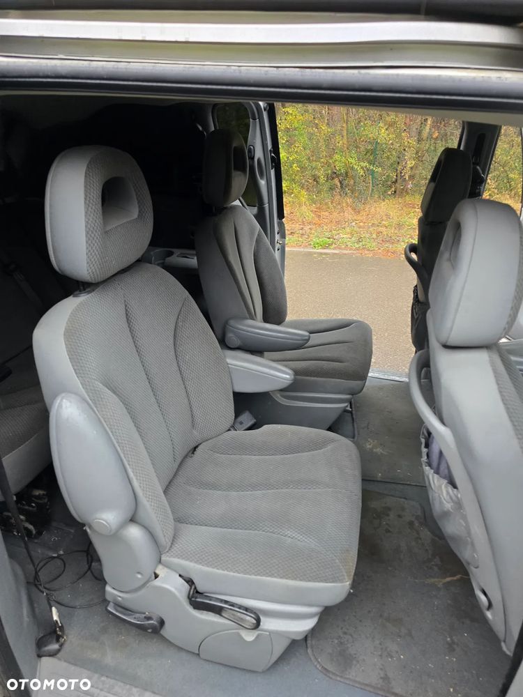Chrysler Voyager 2.4 SE - 22