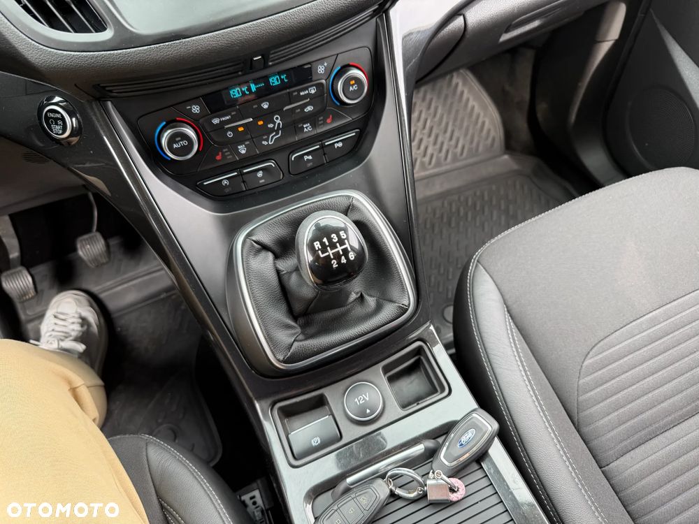 Ford Kuga 1.5 EcoBoost 2x4 Titanium - 20