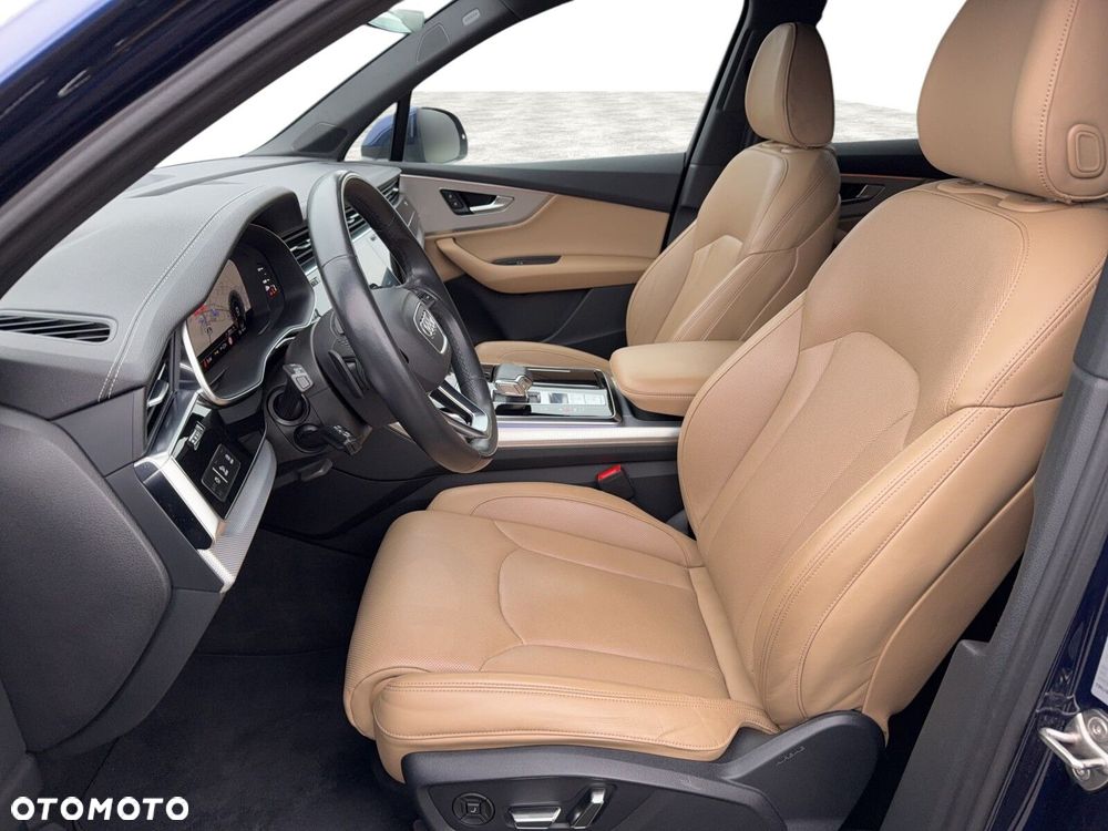 Audi Q7 - 9