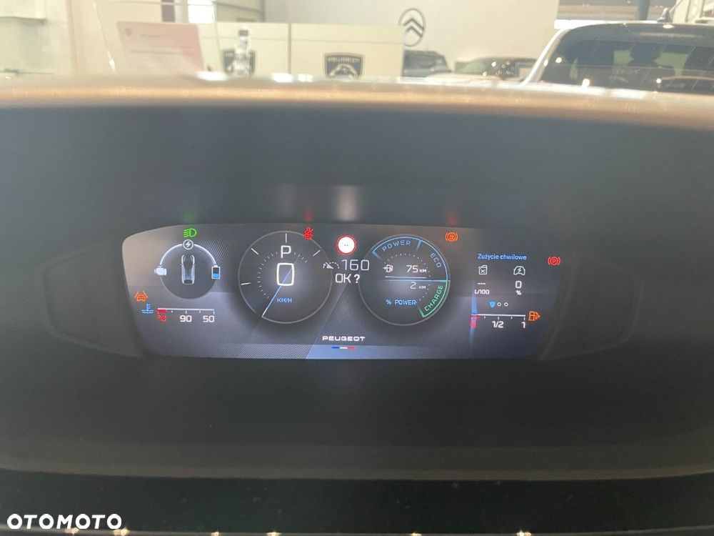 Peugeot 408 - 17