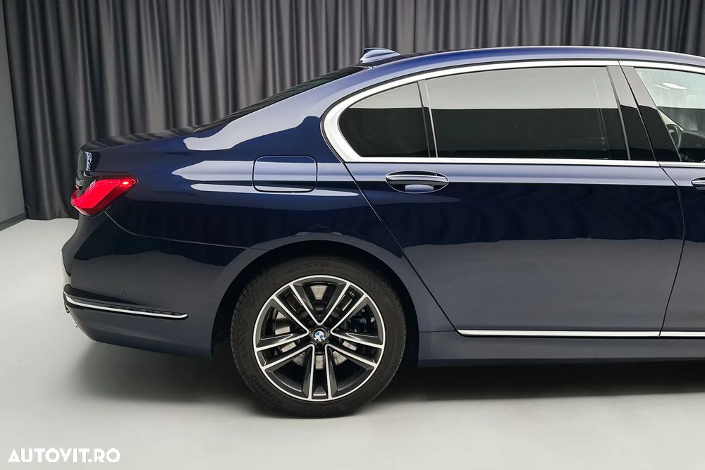 BMW Seria 7 2021 — imagine 49