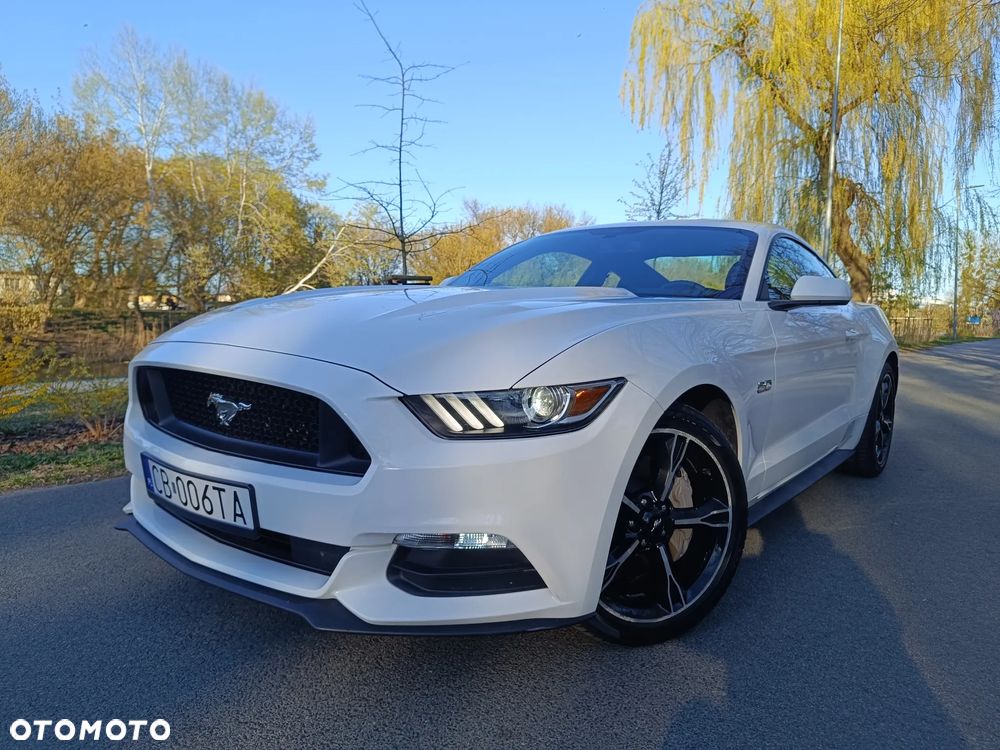 Ford Mustang - 4