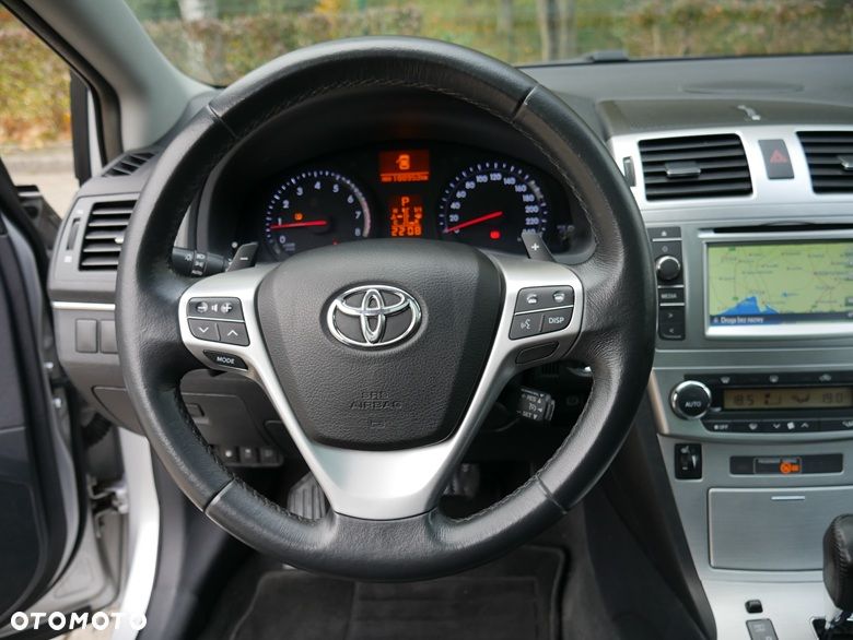 Toyota Avensis Touring Sports 1.8 Executive - 13