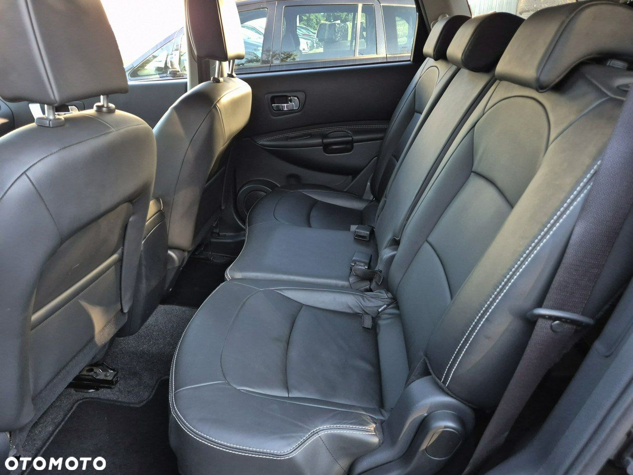 Nissan Qashqai+2 - 24