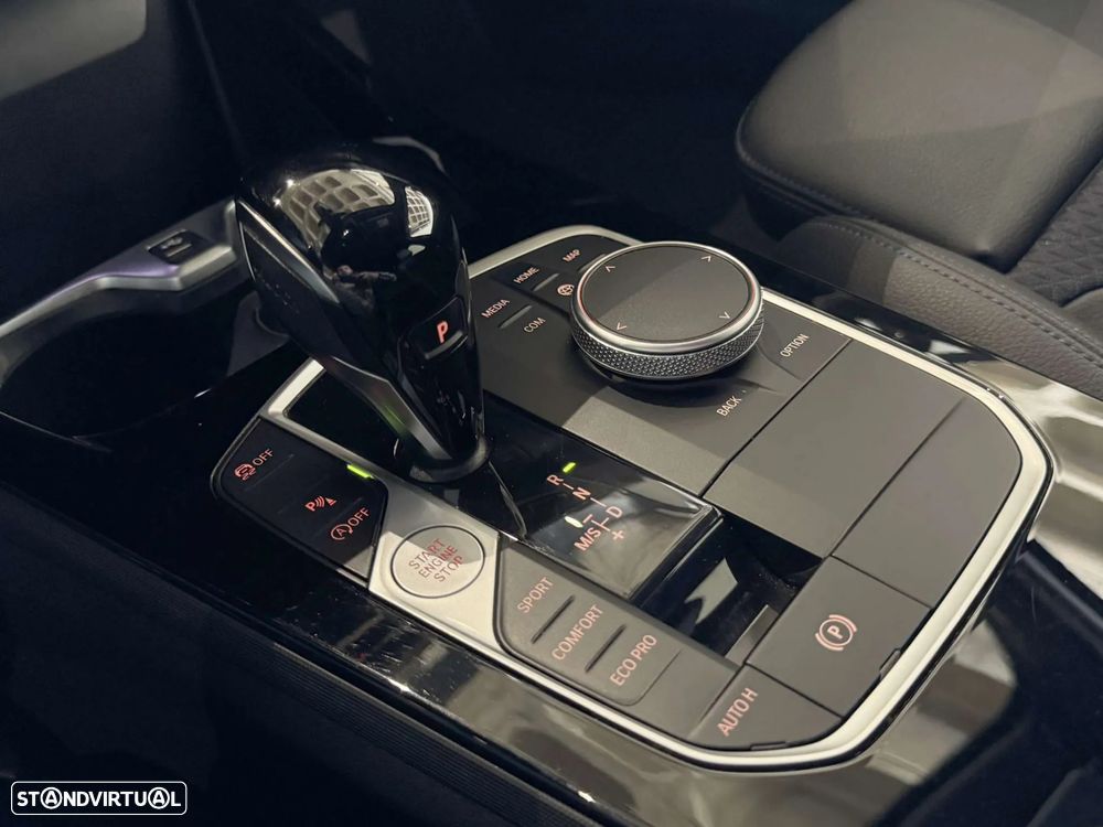 BMW 116 d Pack Desportivo M Auto - 12