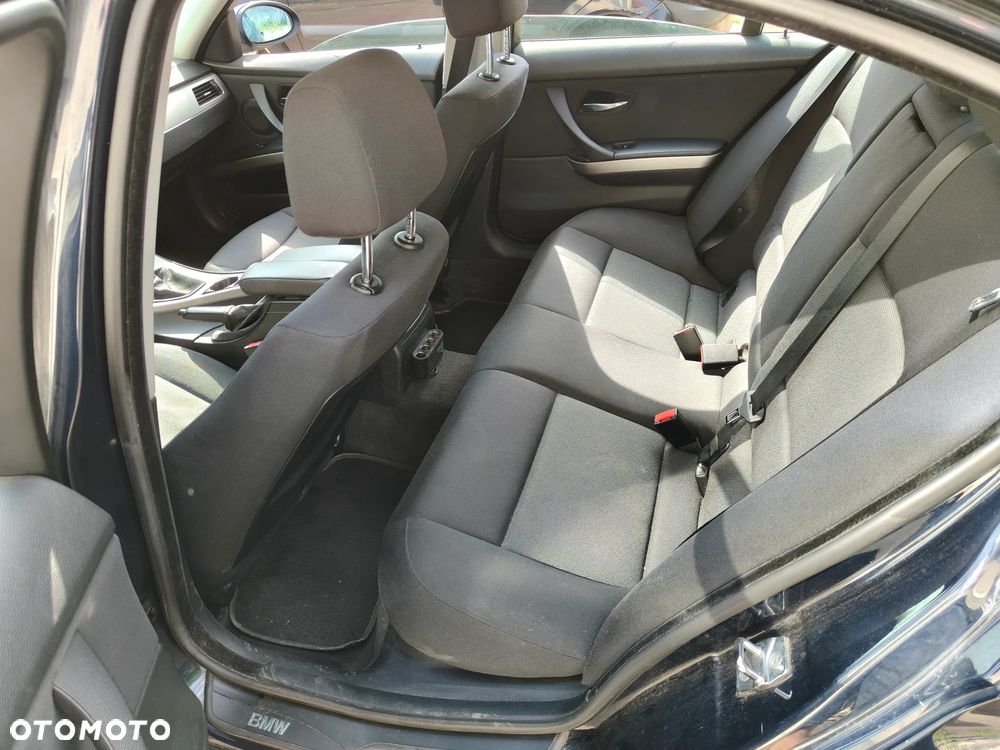 BMW Seria 3 318d - 9