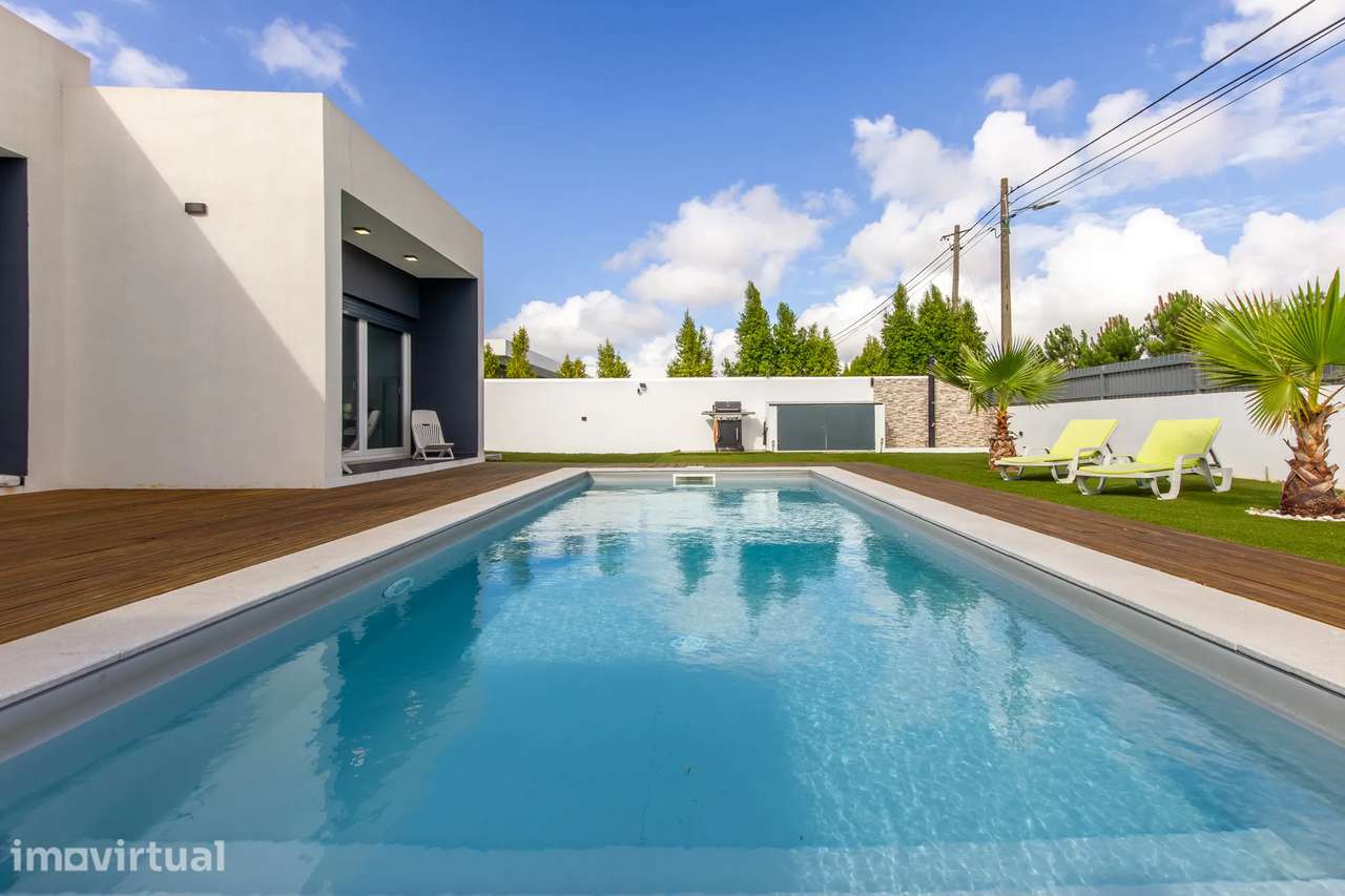 Moradia Térrea de Luxo com Piscina - Qtª Marquesa - Palmela - Grande imagem: 2/33
