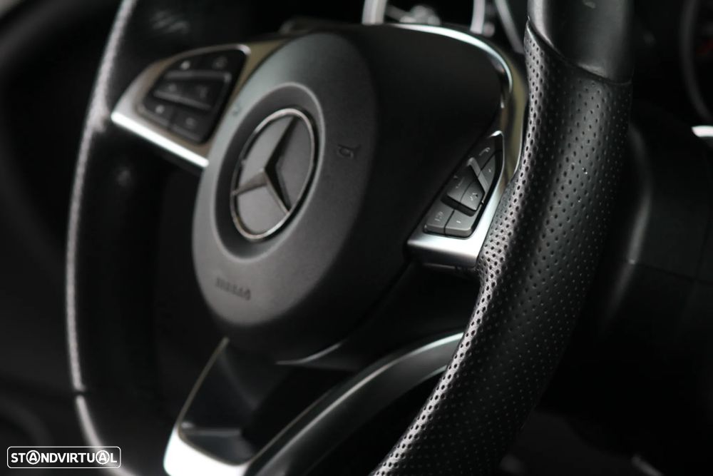 Mercedes-Benz C 220 d Cabrio AMG Line - 34