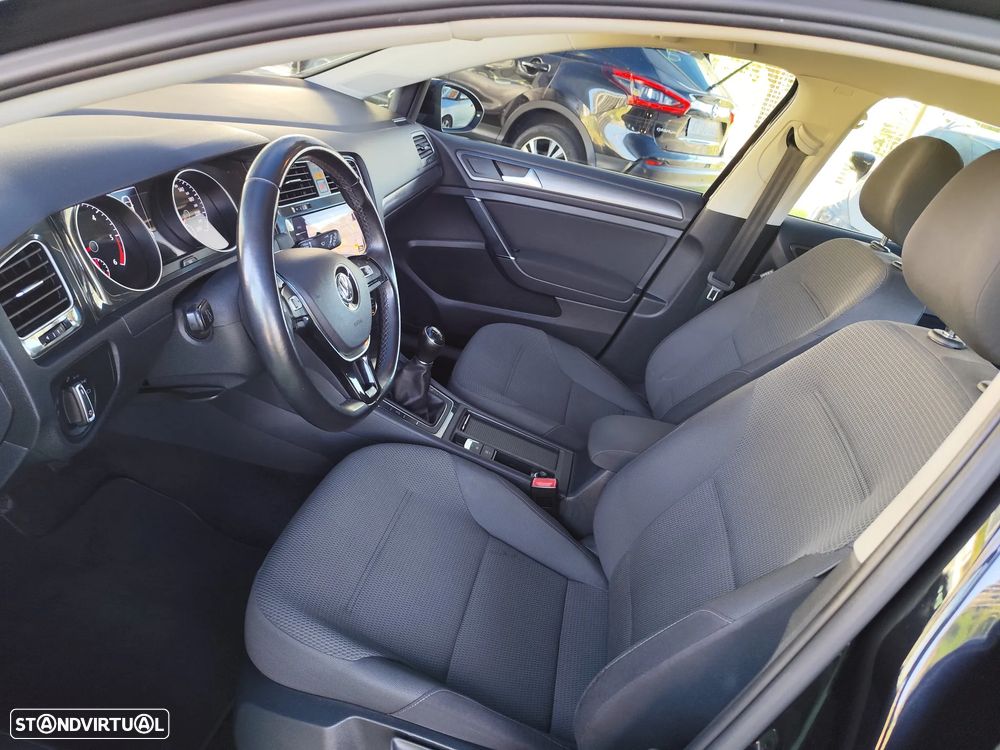 VW Golf Variant 1.6 TDi Confortline - 22