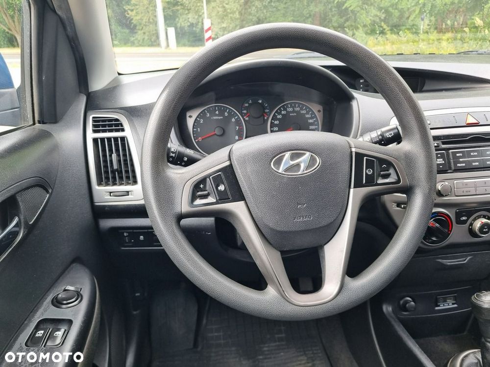 Hyundai i20 - 18