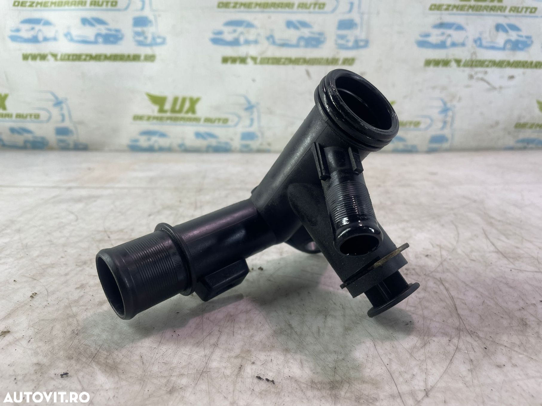 Distribuitor apa flansa   9671124980 1.6 d D4162T Volvo V40 2 [2012 - - 2