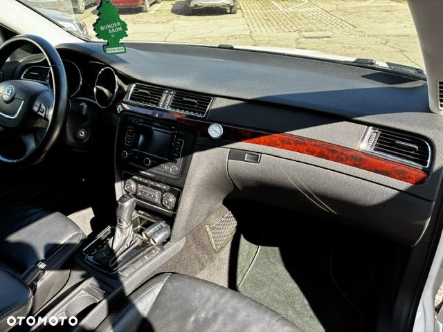 Skoda Superb 2.0 TDI DSG L&K - 12