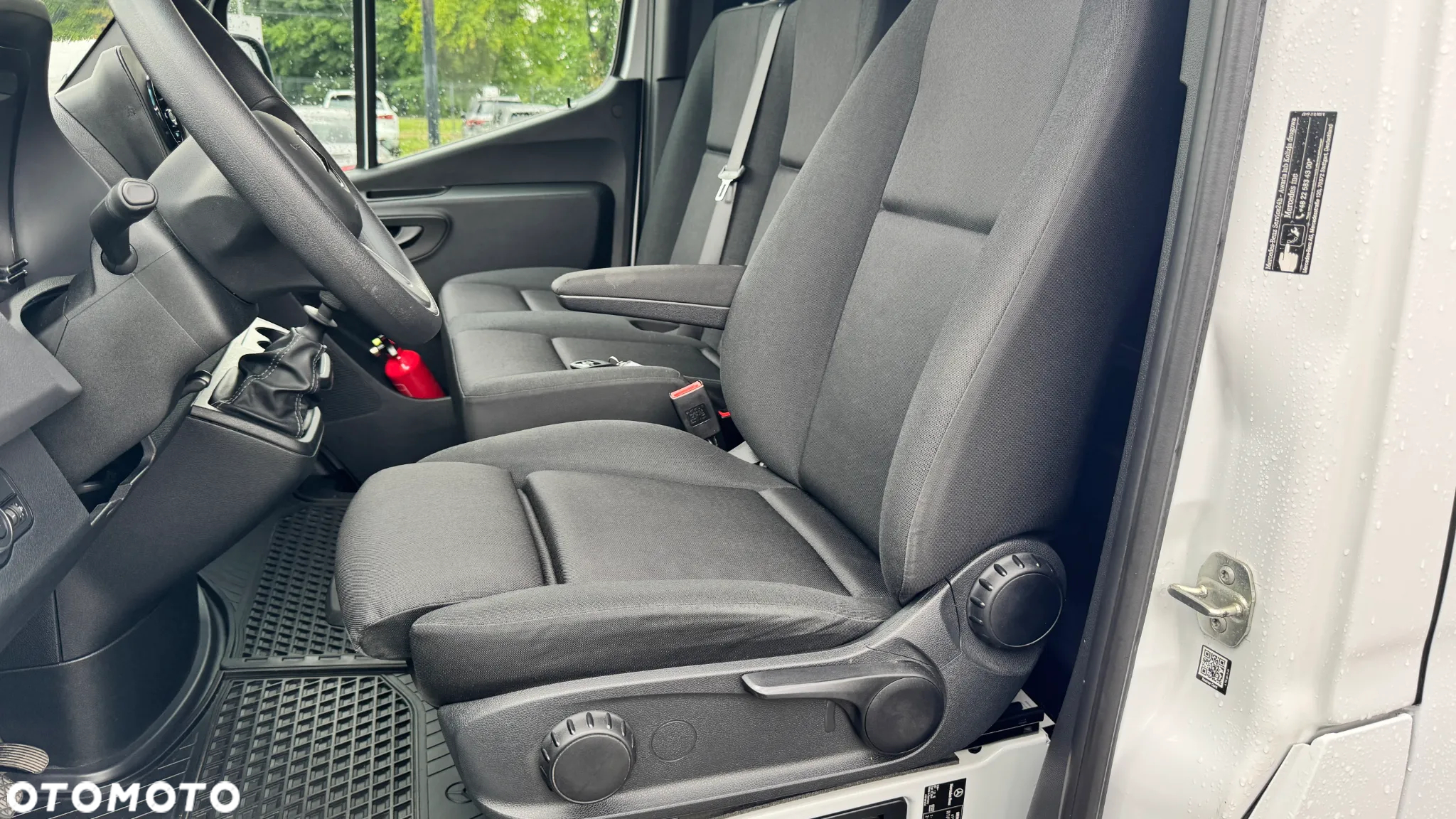 Mercedes-Benz Sprinter - 10
