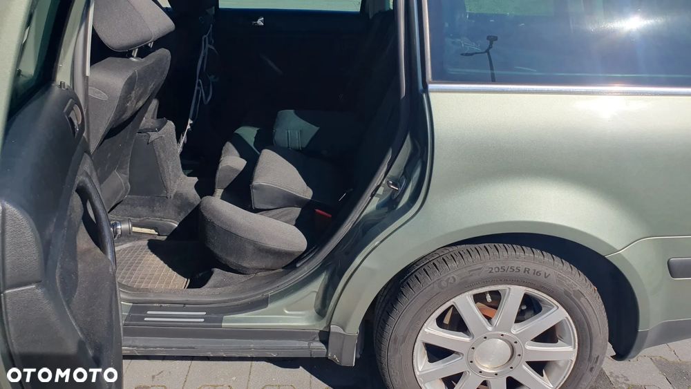 Volkswagen Passat 1.6 Comfortline - 9