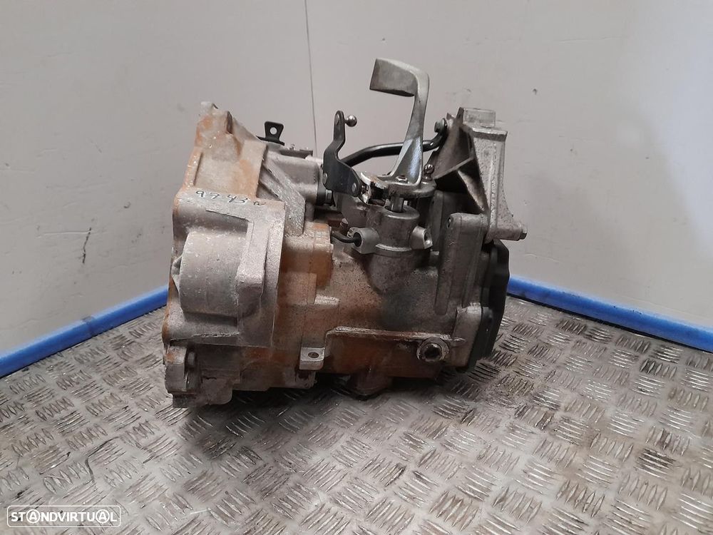 CAIXA VELOCIDADES VOLKSWAGEN GOLF IV 2000 -EBF - 2