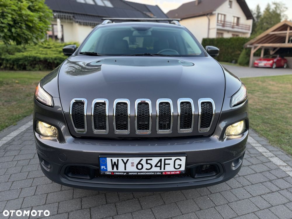 Jeep Cherokee - 12